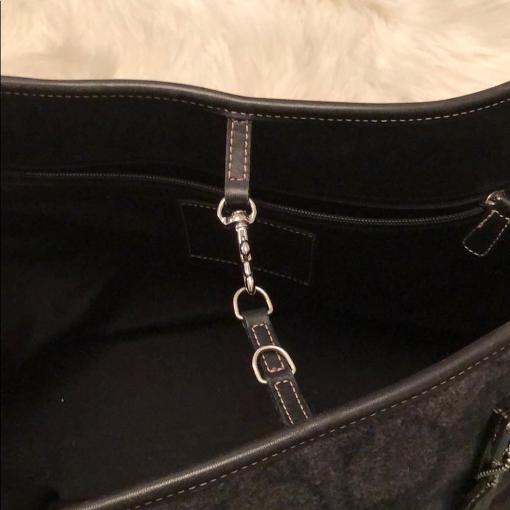 Coach purse - Picture 5 of 8